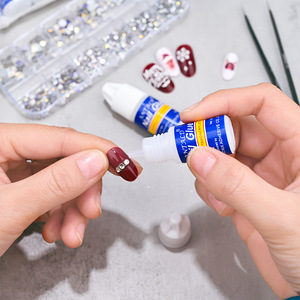 Juego de 5 Botellas de Pegamento Acrílico de Secado Rápido de 3g para Uñas, Líquido Transparente, Herramientas de Decoración con Puntas de Uñas de Gran Encanto - Product Image 2