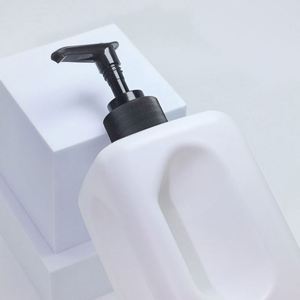 Bouteilles de shampooing et d'après-shampooing en plastique PET de haute qualité, vides, 500 ml et 1000 ml, avec pompe pulvérisatrice et impression sérigraphique - Product Image 4