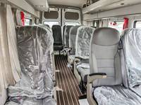 Minibus diesel J-A-C à empattement court de 3,6 mètres, véhicule compact pour passagers, navette flexible pour les trajets urbains