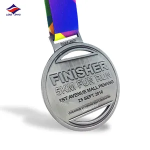 Longzhiyu 13年メーカーカスタム亜鉛合金3Dスポーツメタルメダルマラソンランニングレースアワードメダルサプライヤー短納期