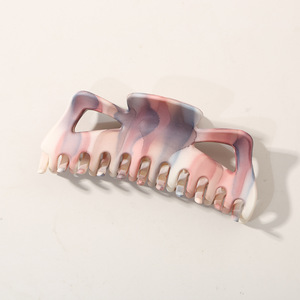 Pinces à cheveux extra-larges avec tresses tendance, pinces à cheveux rayées, bandeaux à pince requin, vente en gros à bas prix - Product Image 5