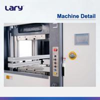 Machine de moulage par compression automatique de caoutchouc 400T contrôlée par PLC, haute précision, avec fonctions d'économie d'énergie pour plaques surdimensionnées et résistance aux chocs