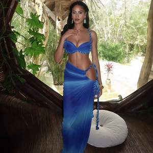 Nuevo Conjunto de Falda Larga de 2 Piezas para Mujer, Ropa de Playa con Crop Top de Tirantes y Falda con Abertura Alta - Product Image 4