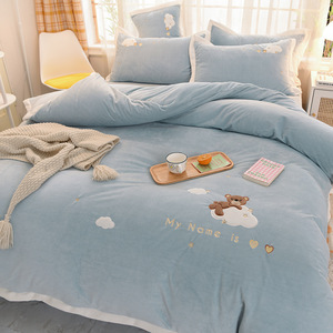 YongHo moderne européen couleur unie dessin animé ours velours trois pièces épaissi chaud bébé 3 pièces ensemble de draps de <span class=keywords><strong>lit</strong></span> - Product Image 3