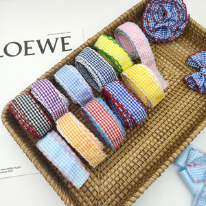 Ruban à carreaux en gros de 1 pouce avec points de lune pour emballage cadeau, bouquets de fleurs, couronnes, décorations de Noël, de fêtes et d'artisanat - Product Image 1
