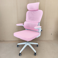 Chaise de bureau ergonomique moderne en maille noire avec accoudoirs réglables et base chromée robuste pour poste de travail professionnel et confort optimal