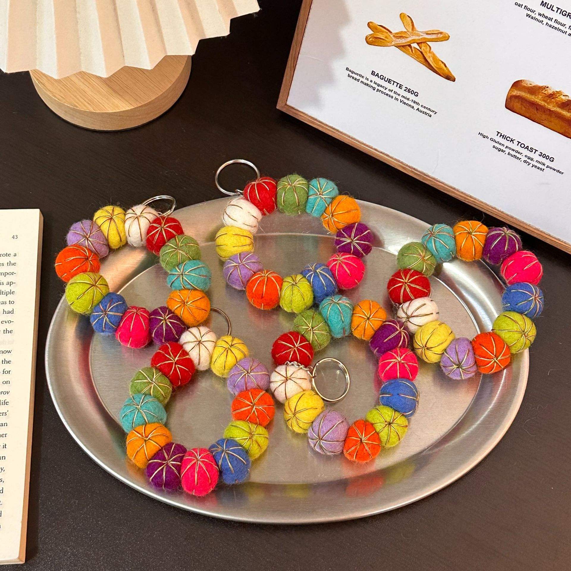 Chaîne de téléphone portable avec boule de couleur et ficelle douce