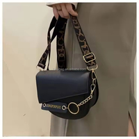 Sac bandoulière simple pour femme en PU, nouveau design, prix de gros abordable, sac à l'épaule tendance pour femme