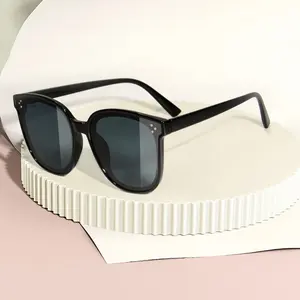 Kacamata hitam bulat trendi klasik, kacamata promosi murah 2024
