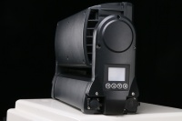 Stroboscope à inclinaison hybride STRIKE M couleur professionnelle 8 segments 1000W RGBW LED stroboscope à tête mobile avec inclinaison à 185 degrés IP65