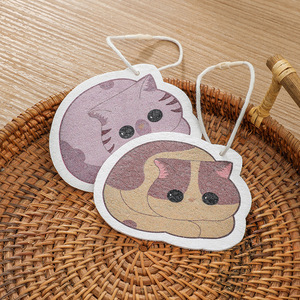 Cute Cat Shaped Car Air Freshener Hanging Deodorizer For Car Interior With String Wood Pulp Cotton Material - Product Image 1