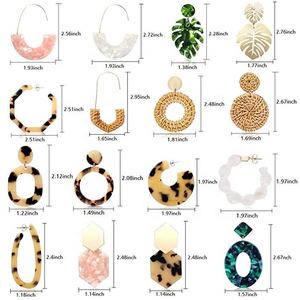 Conjunto de 16 pares de pendientes de gota de aro de resina acrílica geométrica personalizada para mujer para bodas - Product Image 4