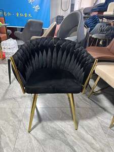<span class=keywords><strong>Wingback</strong></span> Kleine Ruimte Meubels Ivoor Vrije Tijd Fluwelen Eetkamerstoelen Met Metalen Voet - Product Image 2