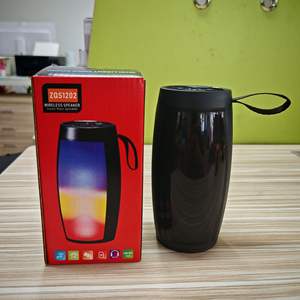 Altavoz Bluetooth Inalámbrico Portátil, Alto Volumen, Graves Profundos, Subwoofer, Luces de 7 Colores, Compatible con Tarjeta TF, para Interiores y Exteriores - Product Image 4