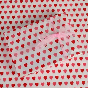 Papel de seda de alta calidad al por mayor de 17g con diseño de corazones rojos en stock. Apto para empaque de ropa y flores. 50*35cm. - Product Image 1