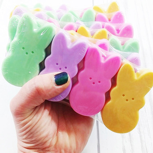 สบู่แฮนด์เมดรูปกระต่ายน่ารัก สีสันสดใส สูตรธรรมชาติ ออร์แกนิค ควบคุมความมัน ผิวขาวกระจ่างใส ด้วยสมุนไพร ราคาประหยัด (OEM/ODM) - Product Image 4