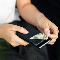 Porte-cartes minimaliste mince RFID bloquant l'étui à cartes de crédit en métal Pop Up Wallet avec poche avant pour l'argent