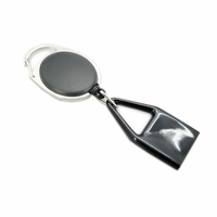 Porte-briquet multifonction portable en plastique avec cordon rétractable et clip pour badge, personnalisable avec logo