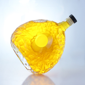 Botella de Licor de Vidrio Multifacética de Diseño Geométrico Nórdico Moderno, Botella Vacía para Whisky y Brandy, Envase de Vidrio de Alta Calidad para Licores - Product Image 5