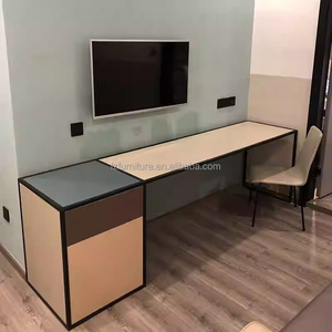Ensembles de meubles de chambre d'hôtel économiques : cadre de lit moderne en bois avec tête de lit, chaise de bureau et tables de chevet pour hôtels 3 étoiles - Product Image 2
