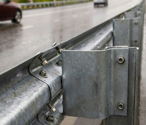 Barandilla de Seguridad para Carreteras de Doble Viga con Recubrimiento de Zinc, Certificación ISO 9001, Juego de Pernos y Tuercas, Longitud Personalizada 4320 mm, Sistema de Cables, Poste Sigma - Product Image 1