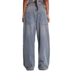 Jean Colossus en denim épais 100 % coton pour homme, coupe oversize style skate, taille basse, gris bleu délavé, clouté, vente en gros - Product Image 3