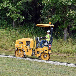 Дешевый дорожный каток <span class=keywords><strong>CAT</strong></span> CB4.0 дизельный двигатель двойной барабан Подержанный дорожный каток - Product Image 4