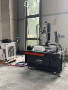 El efecto de la soldadura en materiales del sexo opuesto es bueno 1500W máquina de soldadura láser de fibra de batería de litio de cuatro ejes opcional - Product Image 4