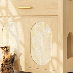 Mueble oculto de madera para caja de arena de gatos con puertas rascadoras y cajón de almacenamiento para uso en el baño de los gatos. - Product Image 3