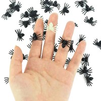 50pcs Halloween araignées lumineuses Mini noir en plastique fausse araignée jouets maison hantée araignée décor drôle blague blague réaliste accessoires