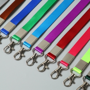 Correas Retráctiles Promocionales Populares con Logotipo Personalizado, Sublimación a Color y Accesorios Personalizados - Product Image 1