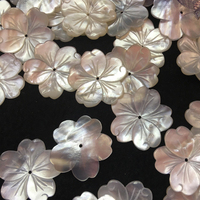 Chine Usine Vente 8-40mm Sculpture Mère Perle Shell Fleur Cinq Pièces Fleur De Pierre pour La Fabrication De Bijoux et La Décoration