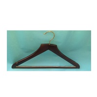 B.S. INTERNATIONAL Nouveauté : Cintres en bois haut de gamme pour sacs et vêtements – Écologiques, élégants et luxueux
