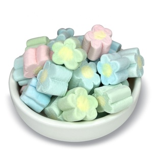 Nhà máy tùy chỉnh hình dạng hoa kẹo dẻo kẹo bông bán buôn Halal màu đóng gói <span class=keywords><strong>Marshmallow</strong></span> ngọt ngào - Product Image 1