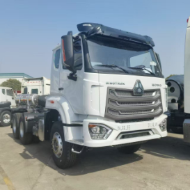 Nouveau camion tracteur <span class=keywords><strong>SINOTRUK</strong></span> <span class=keywords><strong>HOWO</strong></span> Diesel 8x6 à transmission intégrale et direction à gauche - Product Image 4