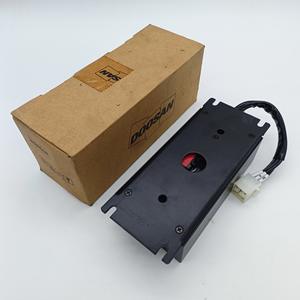 Convertisseur DC-DC Doosan A524083, entrée 30-60 VDC, sortie 12 VDC, pour chariots élévateurs électriques - Product Image 2