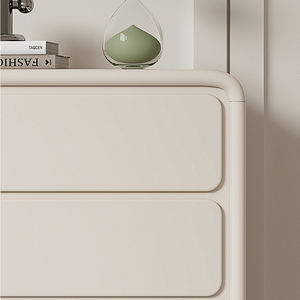 خزانة عالية على الطراز الاسكندنافي بيضاء اللون لغرفة المعيشة بجانب الزاوية 4 أدراج معاد تدويرها أريكة من الصنوبر خزانة جانبية - Product Image 6