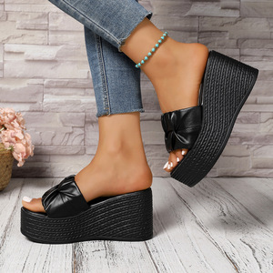 Nuovo Arrivo 2026: Ciabatte con Zeppa Impermeabili, <span class=keywords><strong>Scarpe</strong></span> con Plateau e Ciabatte con Tacco Alto, Ciabatte da Esterno con Suola Spessa, Ciabatte Taglie Forti - Product Image 3