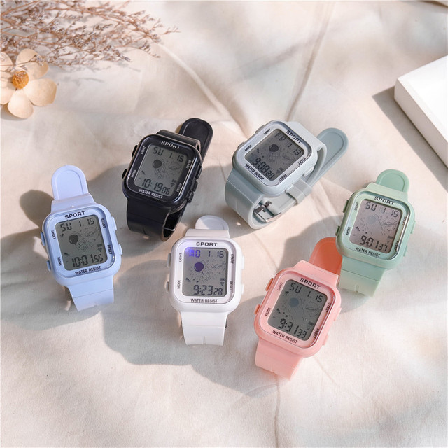 Fashion Astronaut Cartoon Waterproof Dive Watch Electronic Digital Sport Children LED Wrist Watch Kids