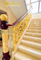 Rampe d'escalier de villa de luxe léger, style européen, en cuivre et aluminium, finition or K, haut de gamme, à fixation au sol, pour intérieur, avec garde-corps en bois massif