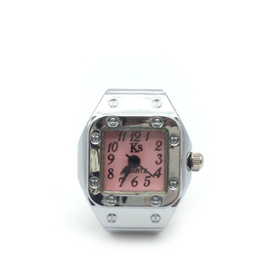Vente chaude usine : Mini montre bague numérique tendance en alliage argenté pour hommes et femmes, format bague, vente en gros - Product Image 2