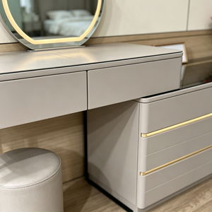 Moderno Set de Maquillaje Beige con Espejo Iluminado LED, Gabinete de Almacenamiento y Taburete - Product Image 2