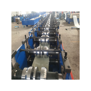 Selbst fahrende U-Kanal-Dachziegel-Rollform maschine