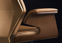 Chaise de bureau de direction moderne de luxe à dossier haut en cuir, accoudoirs en alliage d'aluminium, pivotante, pour directeur de bureau
