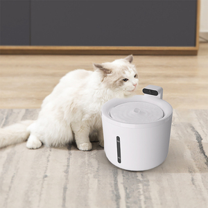Fontanella d'Acqua per Animali Domestici da Interno Ecologica in ABS da 2,5L, Wireless, Intelligente, Automatica, Ricircolante con Pompa Silenziosa - Product Image 1