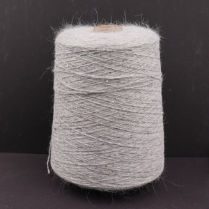 Lana di visone lunga con paillettes da 2mm 600m 100g di pelo d'angora filato morbido e soffice motivo tinto ad alta tenacità per ricami riciclati - Product Image 2
