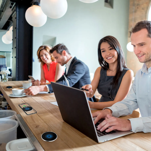 Cep telefonları için 15W çıkış hızlı şarj USB portu alüminyum gümüş siyah masa içi manyetik kablosuz şarj - Product Image 3