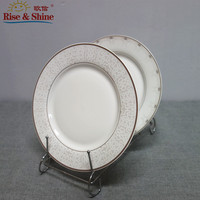 Assiettes en porcelaine avec motifs en relief dorée, ensemble d'assiettes de cuisine, vaisselle pour dîner, mariage, assiettes à dîner de luxe, pour Restaurant, maison