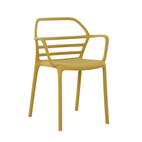 Vente en gros de chaises en plastique chaises modernes de restaurant chaises de loisirs en PP chaise de café empilable en plastique