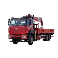 Grue Sinotruk Ho Wo 6x4 12T à bras articulé en 4 sections à faible coût pour le levage d'arbres et l'aménagement paysager